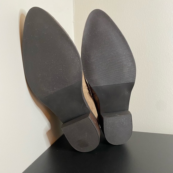 Faux suede ankle boots-Size 8 - Picture 4 of 6